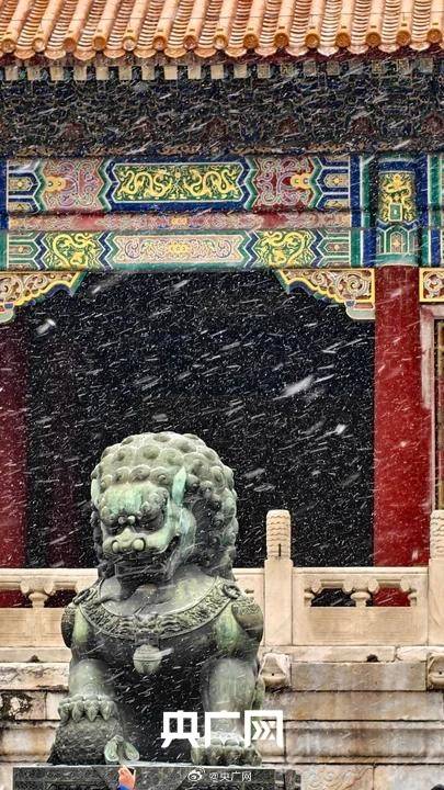 Once snow falls, the Forbidden City transforms into a winter wonderland. (pic7) Once snow falls, the Forbidden City transforms into a winter wonderland. (pic7)